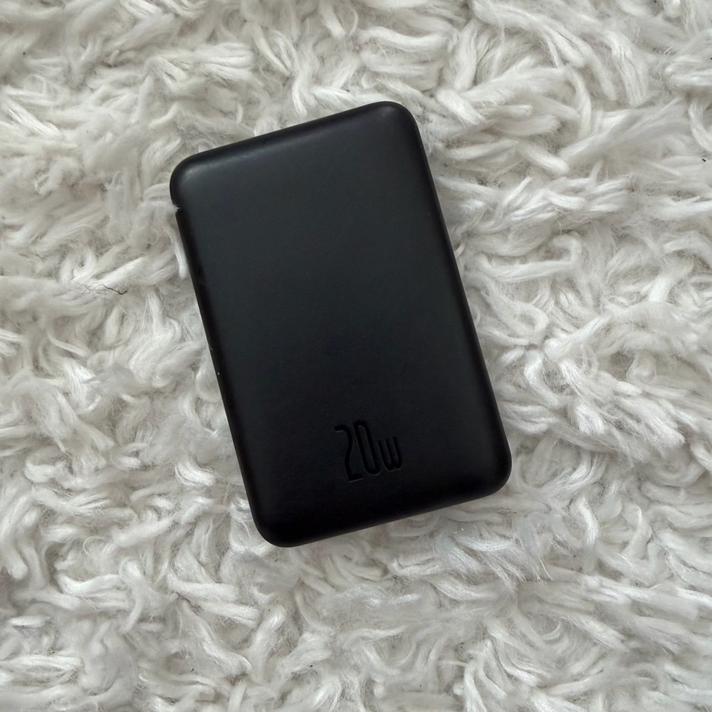 Baseus Magnetic Wireless Portable Charger